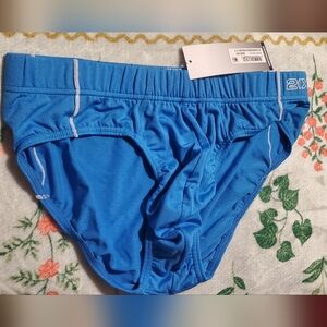 2(x)ist Performance Blue Men's Briefs Size Medium
